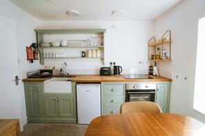 Apartment, Sea View | Private kitchen - The Old Pirates Lookout (Falmouth)