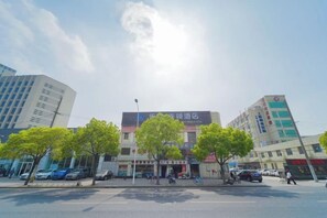 Unclassified image, 2 of 19, button - Fuzhijia Business Hostel (Shanghai)