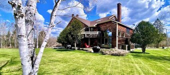 Stylish 3-Bedroom Lakefront Condo w/ Mountain Views