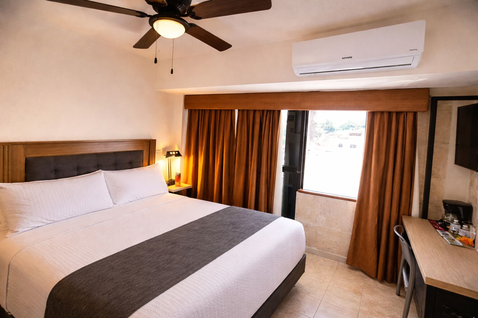 Photo - Hotel Grand Lion