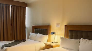 Deluxe-dobbeltværelse - bjergudsigt | Pengeskab på værelset, strygejern/strygebræt, gratis Wi-Fi, sengetøj