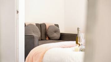 4 chambres, bureau, Wi-Fi gratuit, draps fournis