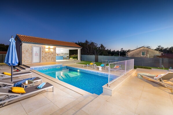 Villa | Exterior
