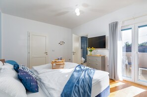 5 bedrooms, iron/ironing board - Villa Azul Near Rovinj- Spa Retreat (Zminj)
