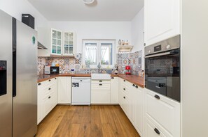 Villa | Eget kök | Barnstol