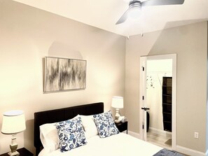 3 bedrooms, desk, iron/ironing board, free WiFi