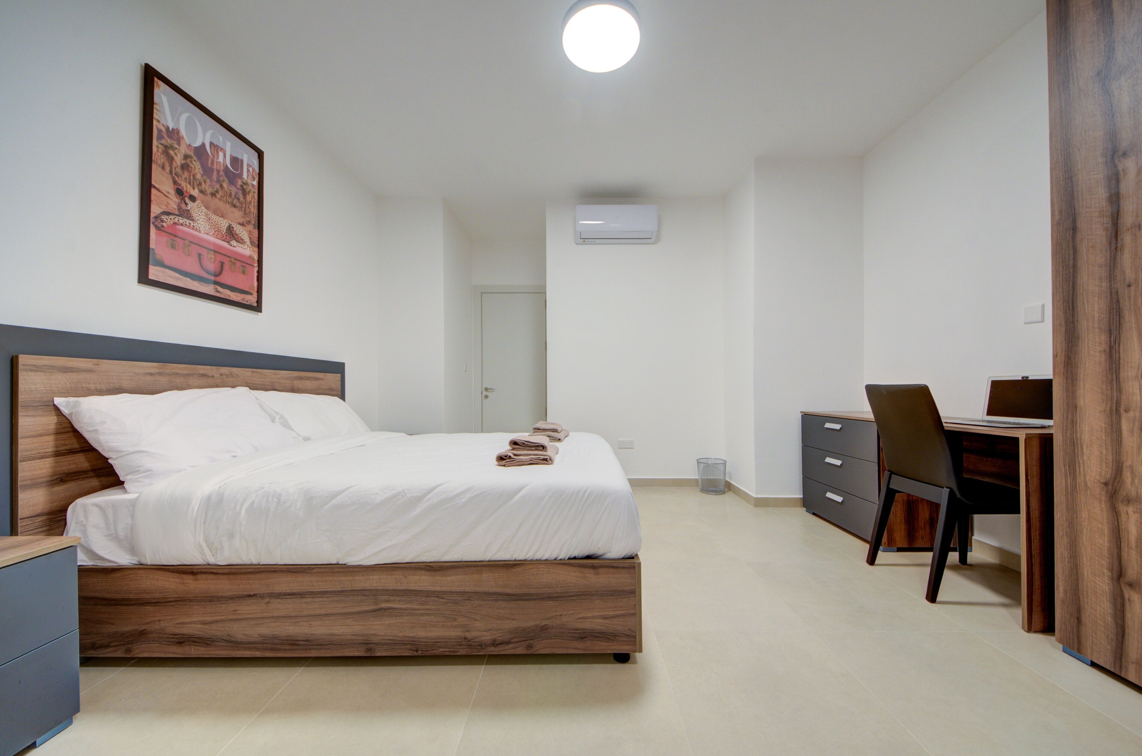 3 bedrooms, iron/ironing board, free WiFi, bed sheets