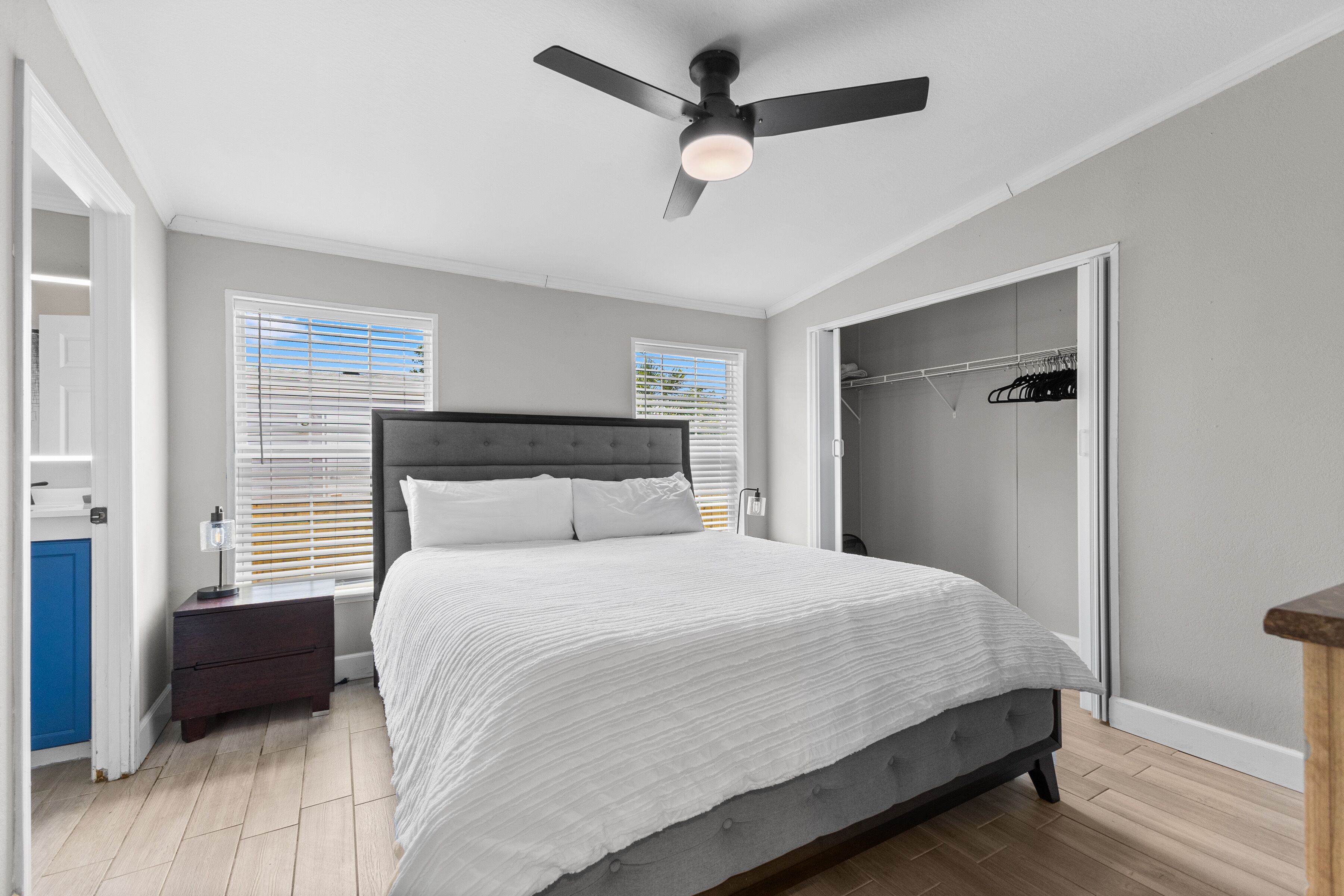 2 soveværelser, skrivebord, gratis Wi-Fi, sengetøj