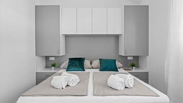 Apartment | 1 bedroom, iron/ironing board