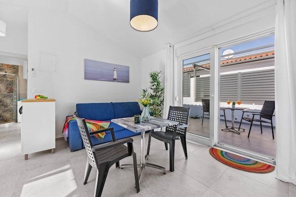 Apartment | Dining