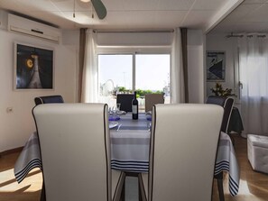 Dining - Nice Apartment Only 50 m From Beach in Roses (Roses)