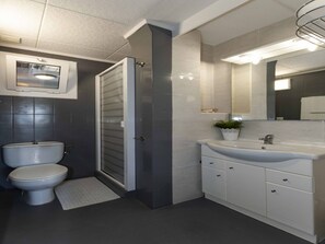 Bathroom - Nice Apartment Only 50 m From Beach in Roses (Roses)