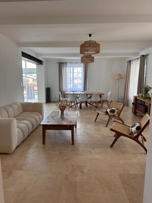 Smart TV, video library