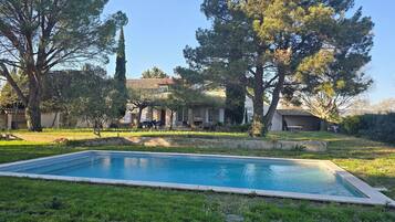 Piscine extérieure