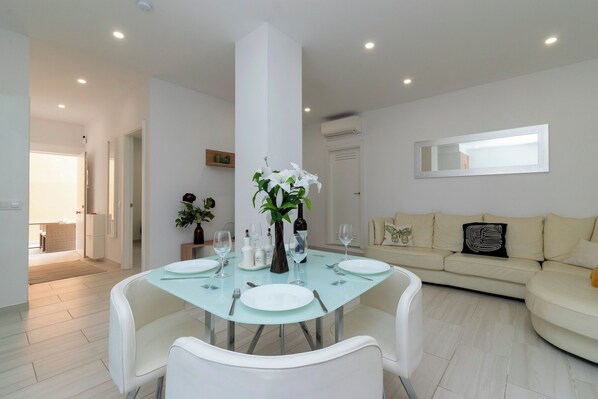 Apartment | Interior - 2 Bedroom Apartment Costa Adeje (Adeje)