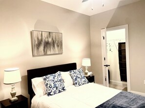 3 chambres, fer et planche à repasser, Wi-Fi gratuit, draps fournis