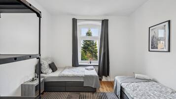 2 Schlafzimmer, Zimmersafe, Reisekinderbett, WLAN