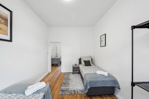 2 bedrooms, in-room safe, travel cot, WiFi - Wupper Home I, top location Ideal for business people, fitters, families, 3 rooms (Wuppertal)