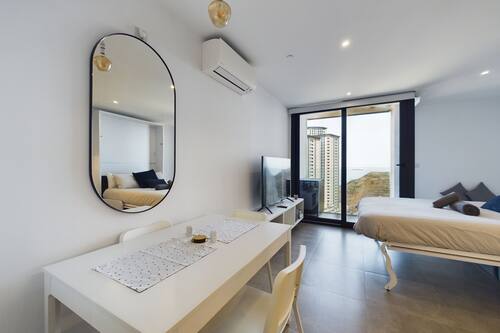 Comfort Studio, 1 King Bed, Balcony, Sea View | In-room safe, iron/ironing board, free WiFi