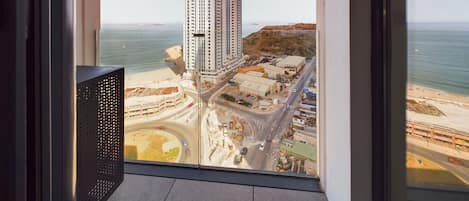 Comfort Studio, 1 King Bed, Balcony, Sea View | Terrace/patio