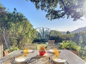 Outdoor dining - Mazet T2 Duplex 4 persons with garden sea view residence with swimming pool Pramousquier (Le Lavandou)
