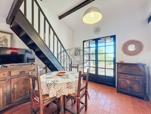 Dining - Mazet T2 Duplex 4 persons with garden sea view residence with swimming pool Pramousquier (Le Lavandou)
