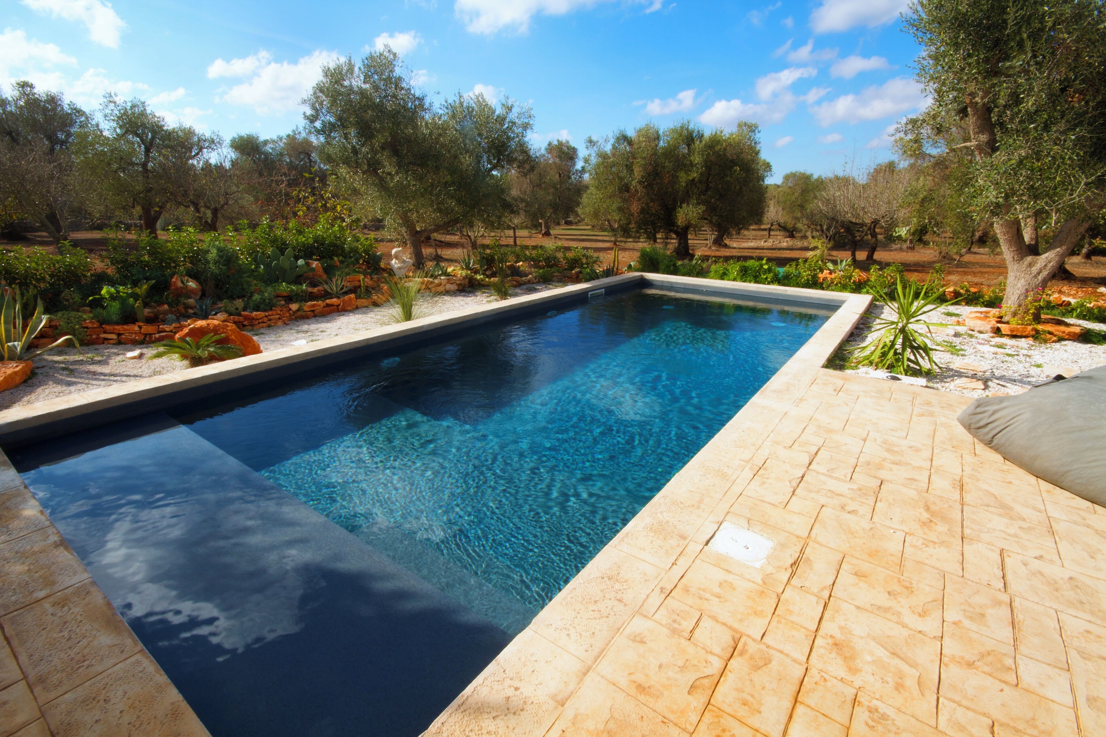 Sesongbasert utendørsbasseng