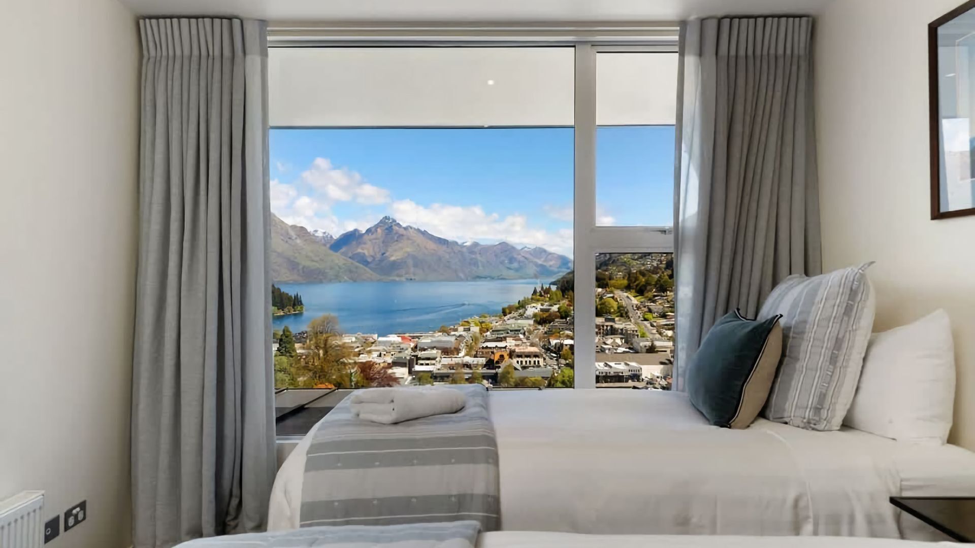 3 bedrooms, internet, bed sheets