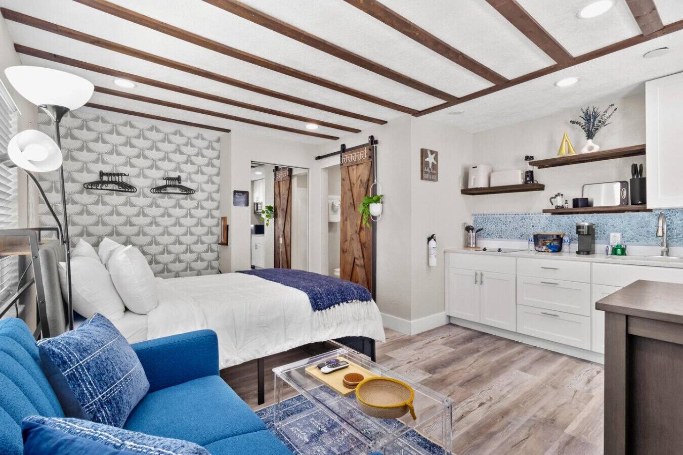 1 bedroom, desk, iron/ironing board, free WiFi