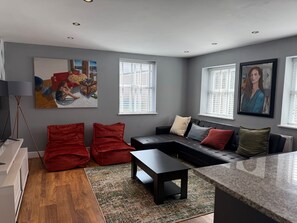 Smart TV - Heart of Buxton (Apartment) (Buxton)