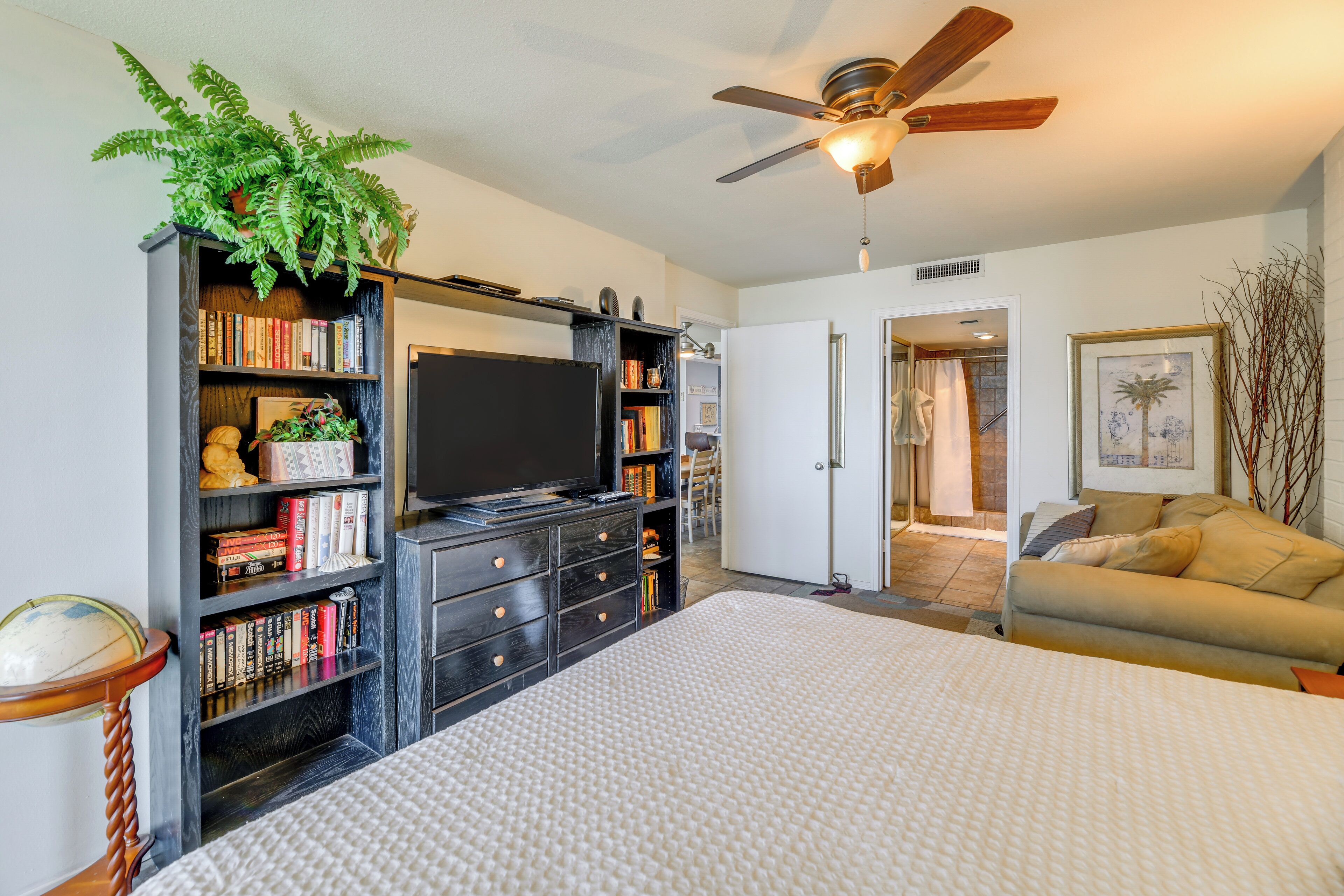 2 bedrooms, iron/ironing board, travel crib, WiFi