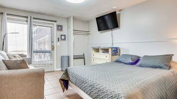 Desk, internet, bed sheets