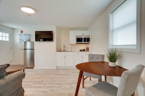 Pet-Friendly Wareham Retreat Near Onset Beach!