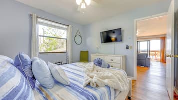 3 habitaciones, tabla de planchar con plancha y cuna de viaje