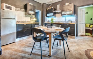 Kühlschrank, Herdplatte, Geschirrspüler