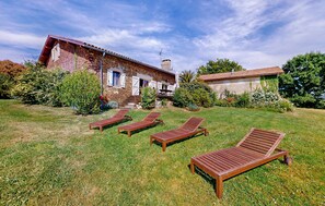 Terrace/patio - Beautiful home in Ossages (Ossages)