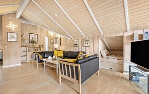 Smart TV, fireplace - Beautiful home in Sydals with sauna (Sydals)