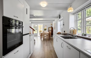 Fridge, microwave, stovetop, dishwasher - Awesome home in søby ærø with WiFi (Søby Ærø)