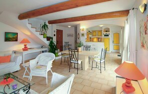 Dining - Lovely home in Saint Maurice sur Eygu (Saint Maurice sur Eygu)