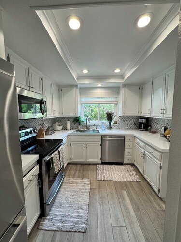 Cozy Coastal Condo – Walk to Beach & Golf - Long-Term Stays Welcome