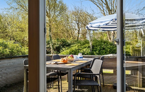 Nice home in Esbjerg V with WiFi