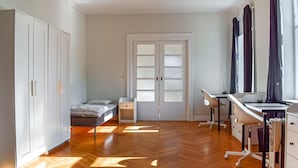 7 bedrooms, WiFi (free)