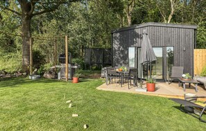 Unclassified image, 4 of 36, button