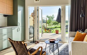 Unclassified image, 3 of 36, button