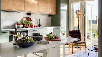 Réfrigérateur, four, plaque de cuisson, lave-vaisselle