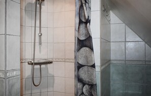 Shower - 2 bedroom amazing home in Hammenhög (Hammenhög)