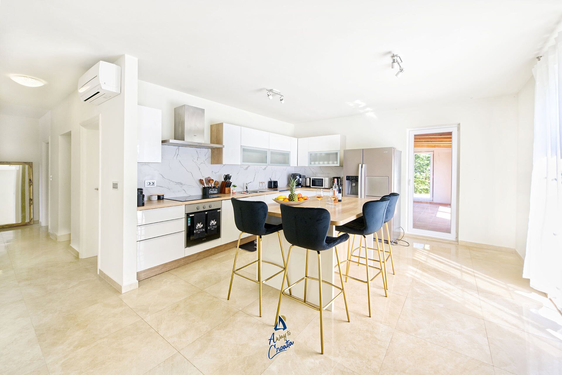 Frigorifero, microonde, forno, lavastoviglie