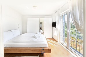 4 soverom, strykejern/-brett, reiseseng for barn og wi-fi (inkludert)