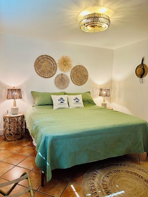 3 bedrooms, free WiFi, bed sheets