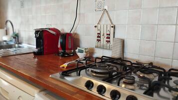 Réfrigérateur, four, plaque de cuisson, lave-vaisselle